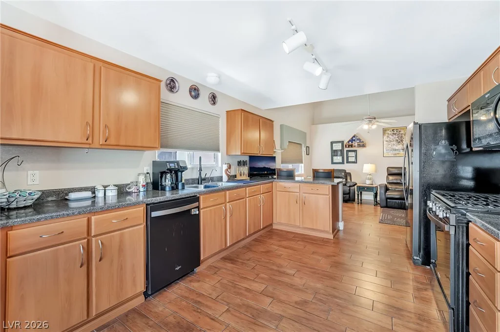 477 Waterwheel Falls, Henderson, NV 89015