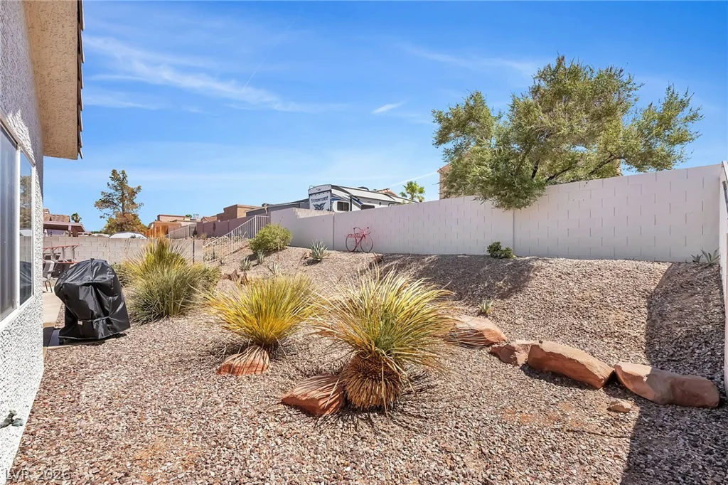 477 Waterwheel Falls, Henderson, NV 89015