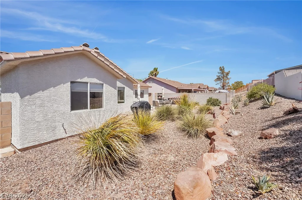 477 Waterwheel Falls, Henderson, NV 89015