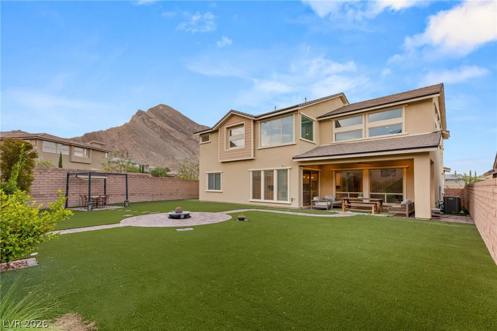 2720 Natural Rock, Las Vegas, NV 89138