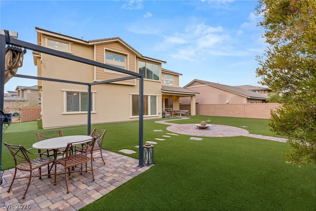 2720 Natural Rock, Las Vegas, NV 89138