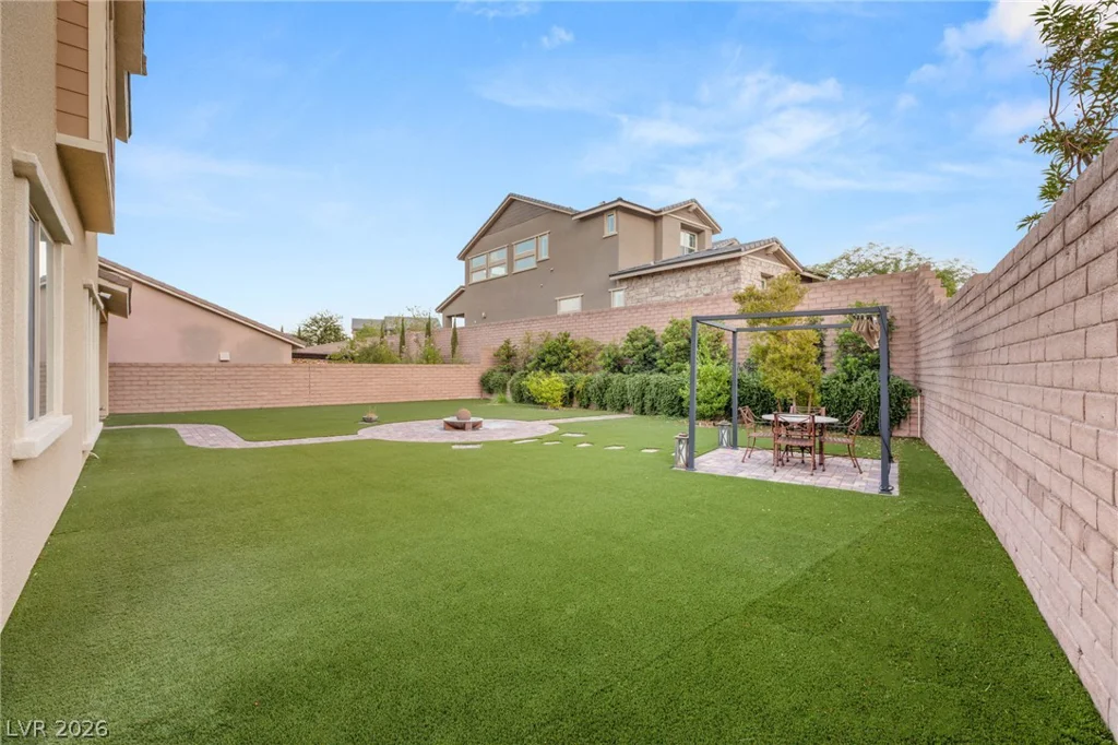 2720 Natural Rock, Las Vegas, NV 89138
