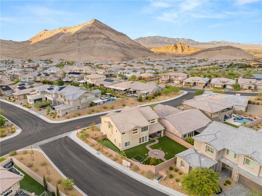 2720 Natural Rock, Las Vegas, NV 89138