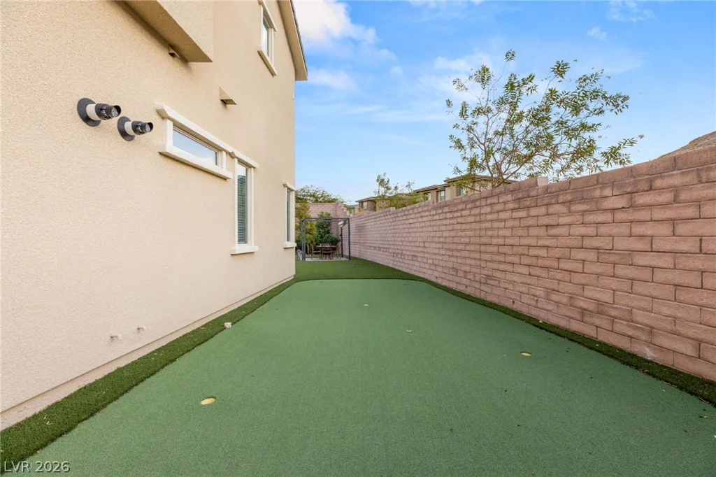 2720 Natural Rock, Las Vegas, NV 89138