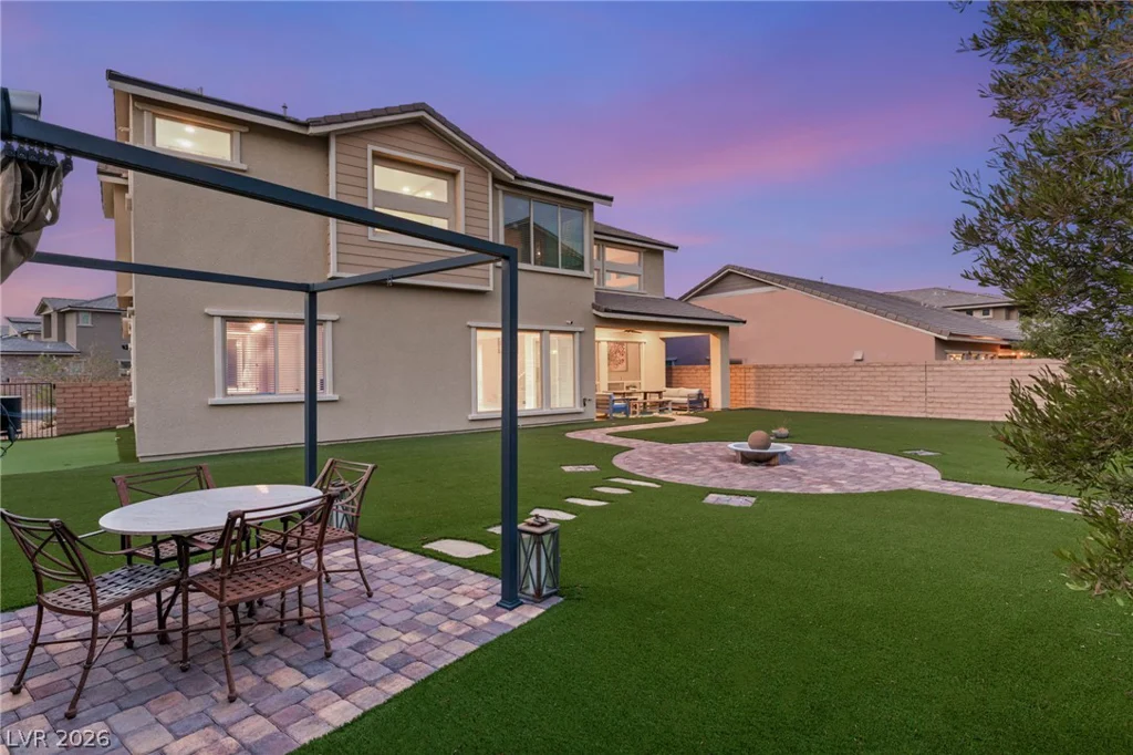 2720 Natural Rock, Las Vegas, NV 89138