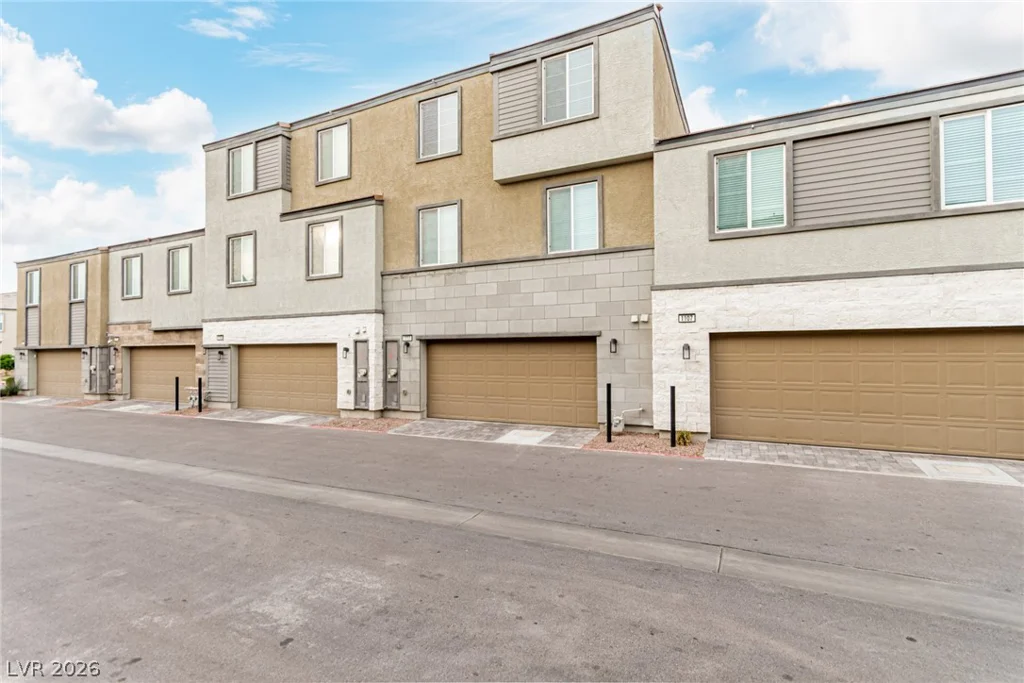 1111 Heliodor, Henderson, NV 89011