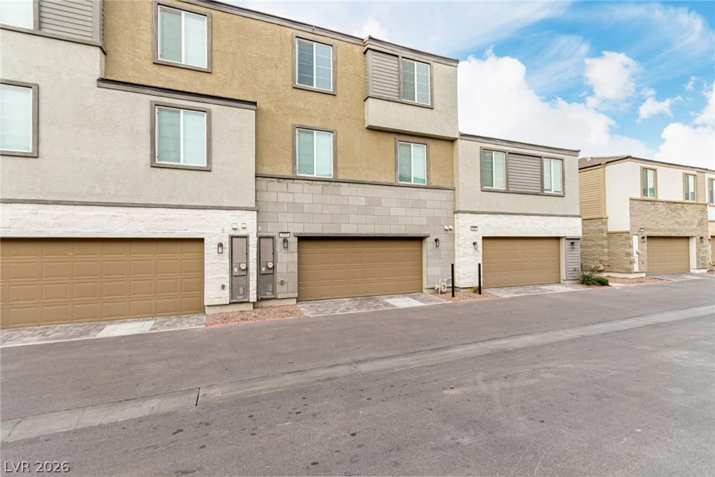 1111 Heliodor, Henderson, NV 89011
