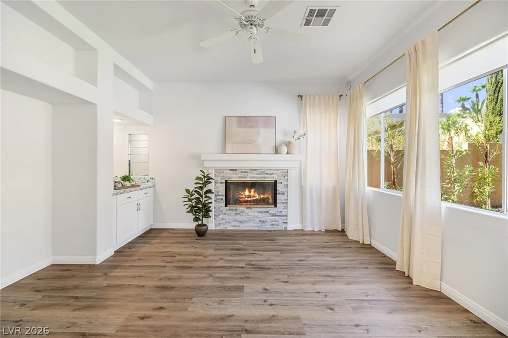 2021 Waterbury, Las Vegas, NV 89134