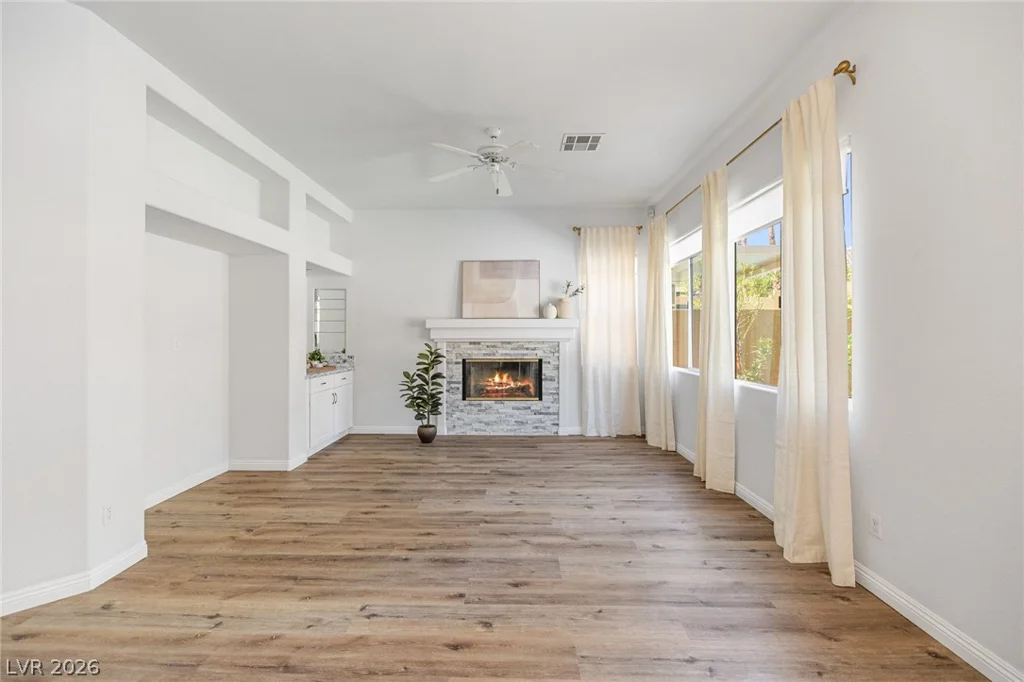 2021 Waterbury, Las Vegas, NV 89134