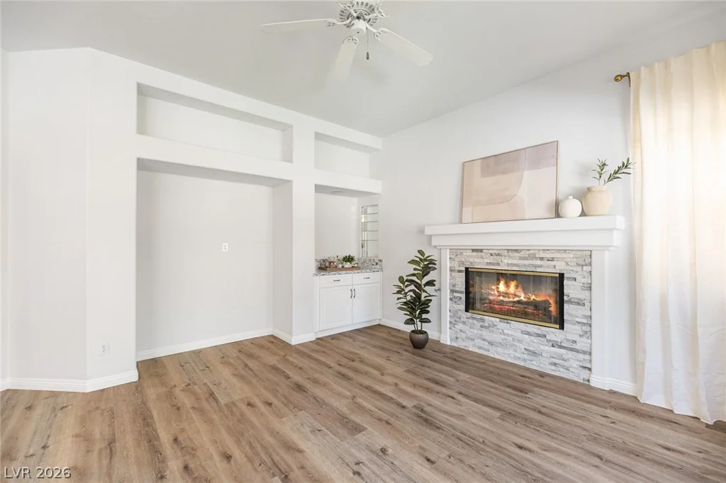 2021 Waterbury, Las Vegas, NV 89134