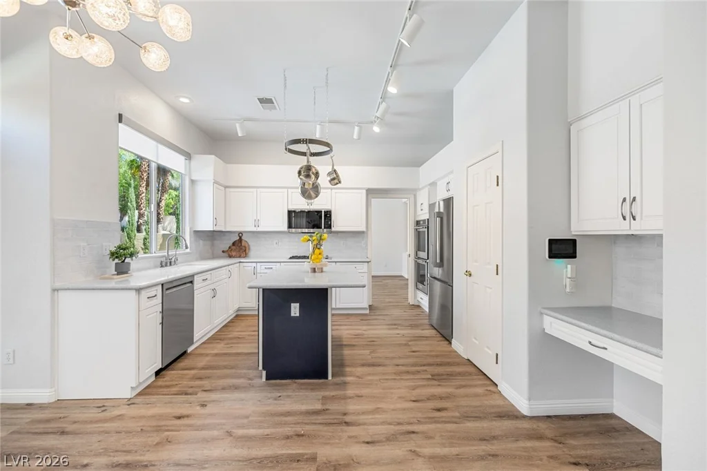 2021 Waterbury, Las Vegas, NV 89134