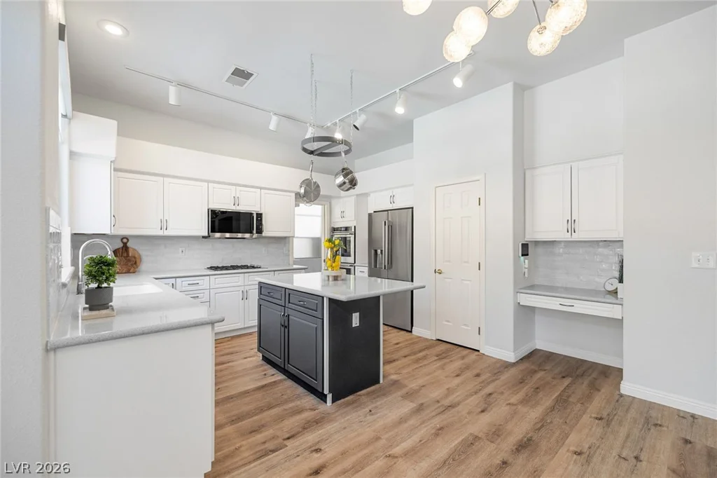 2021 Waterbury, Las Vegas, NV 89134