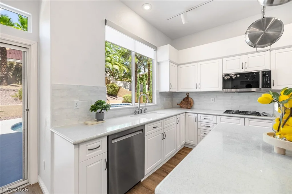 2021 Waterbury, Las Vegas, NV 89134