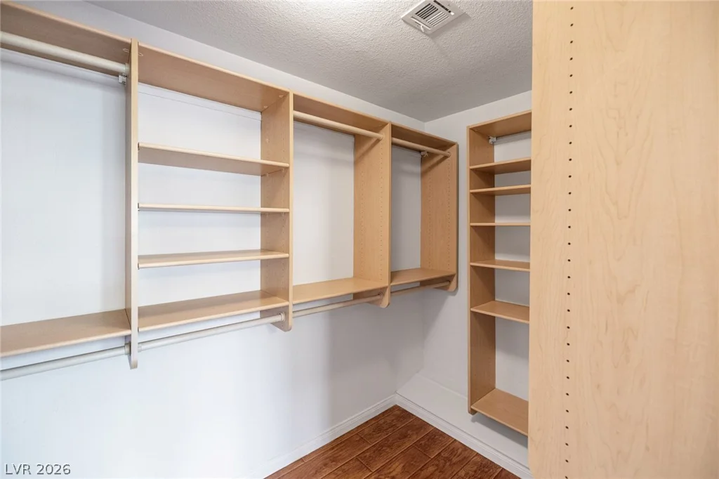 2021 Waterbury, Las Vegas, NV 89134