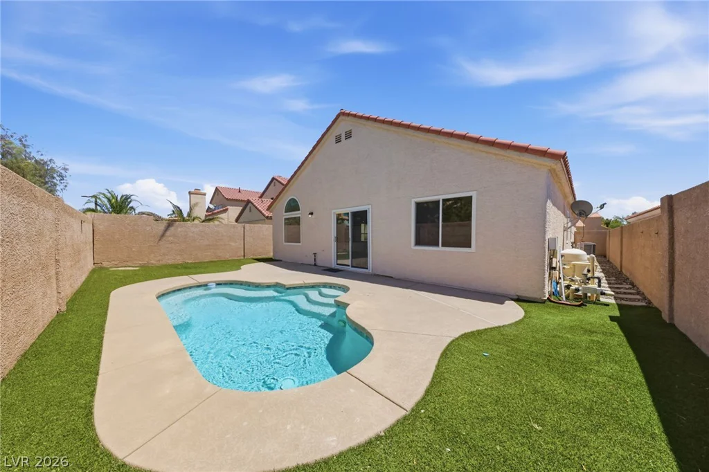 153 Coventry, Henderson, NV 89074