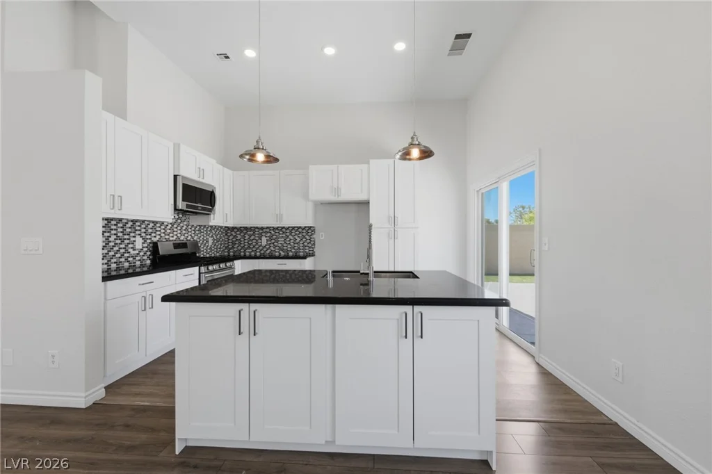 153 Coventry, Henderson, NV 89074