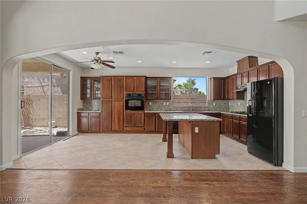 728 Blue Crystal Creek, Henderson, NV 89002