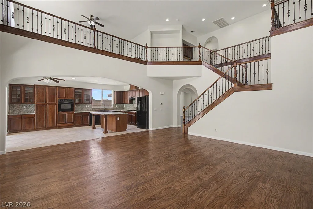 728 Blue Crystal Creek, Henderson, NV 89002