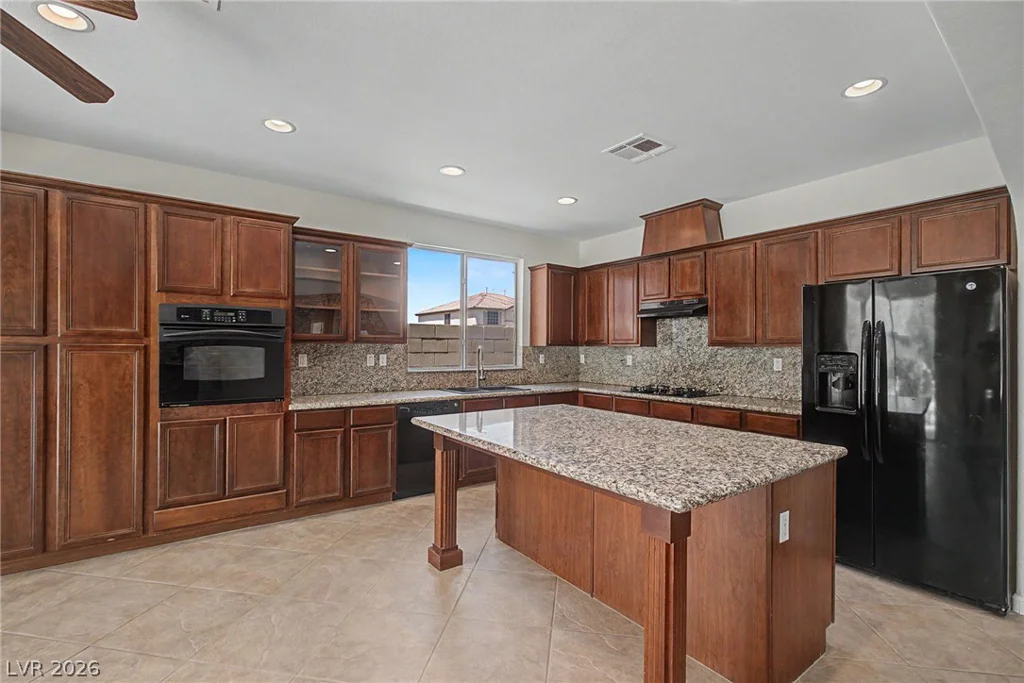 728 Blue Crystal Creek, Henderson, NV 89002