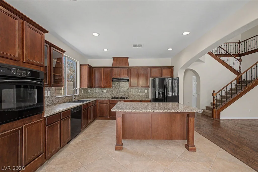 728 Blue Crystal Creek, Henderson, NV 89002