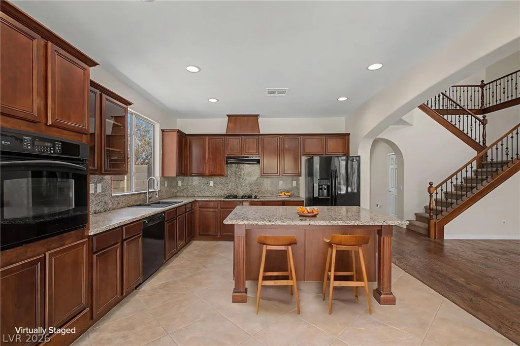728 Blue Crystal Creek, Henderson, NV 89002