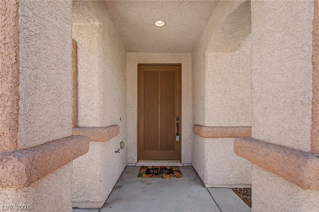 728 Blue Crystal Creek, Henderson, NV 89002