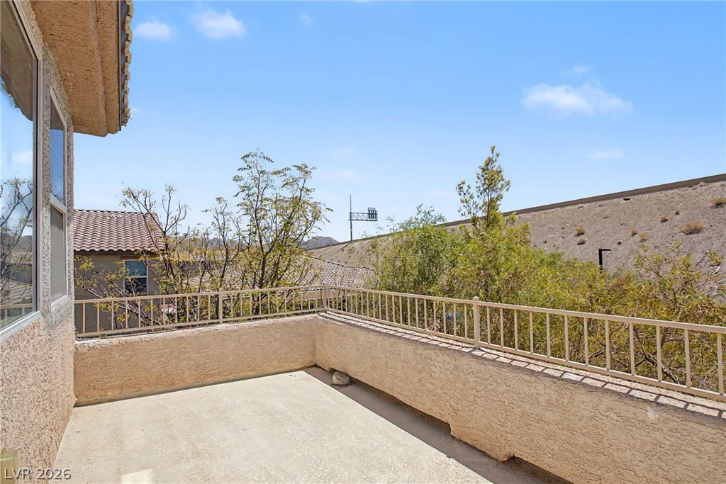728 Blue Crystal Creek, Henderson, NV 89002
