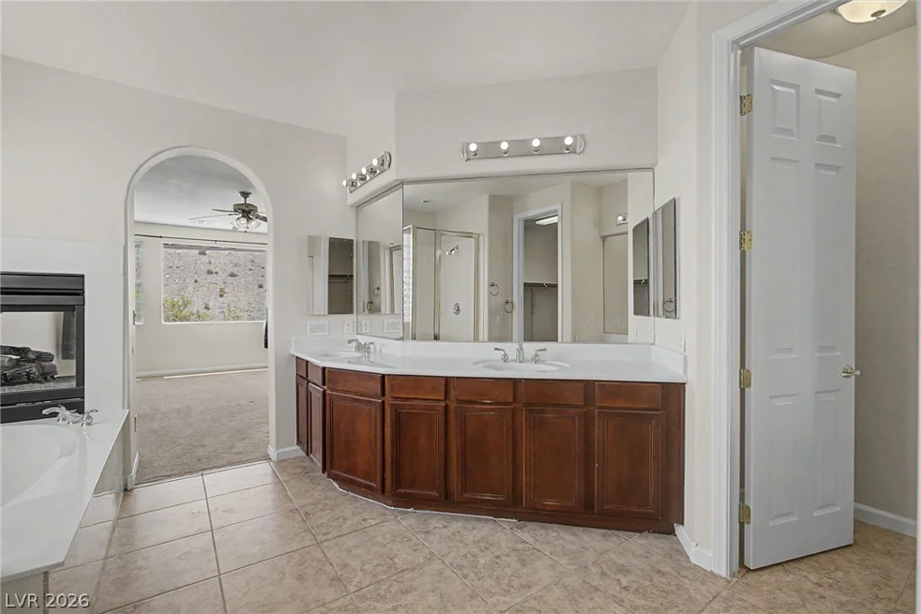 728 Blue Crystal Creek, Henderson, NV 89002