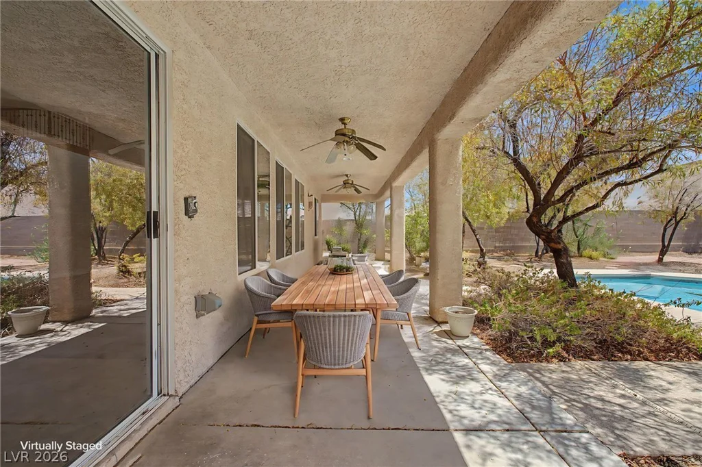 728 Blue Crystal Creek, Henderson, NV 89002
