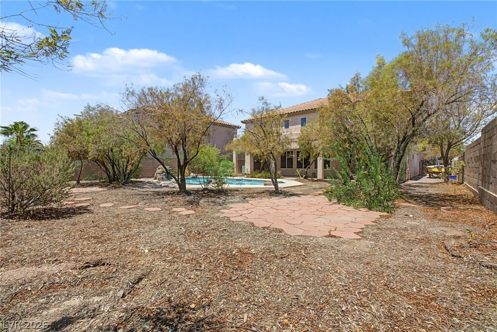 728 Blue Crystal Creek, Henderson, NV 89002