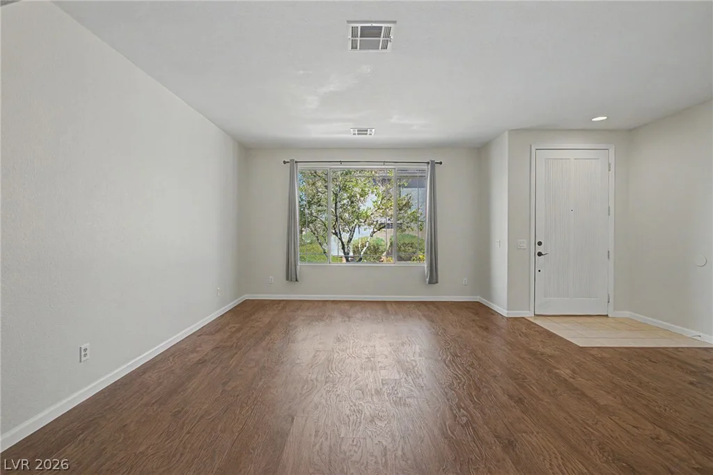 728 Blue Crystal Creek, Henderson, NV 89002