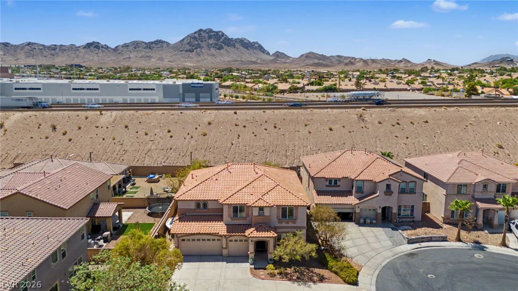 728 Blue Crystal Creek, Henderson, NV 89002