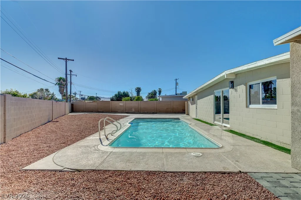 1209 Stout, Las Vegas, NV 89101