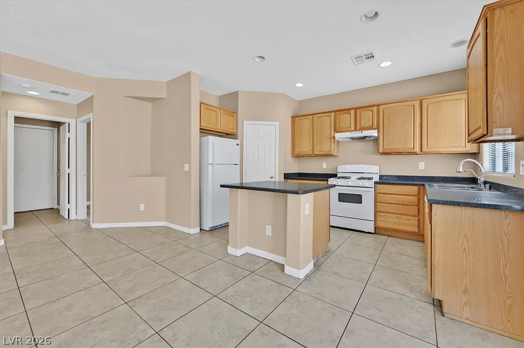 208 Tainted Berry, North Las Vegas, NV 89031