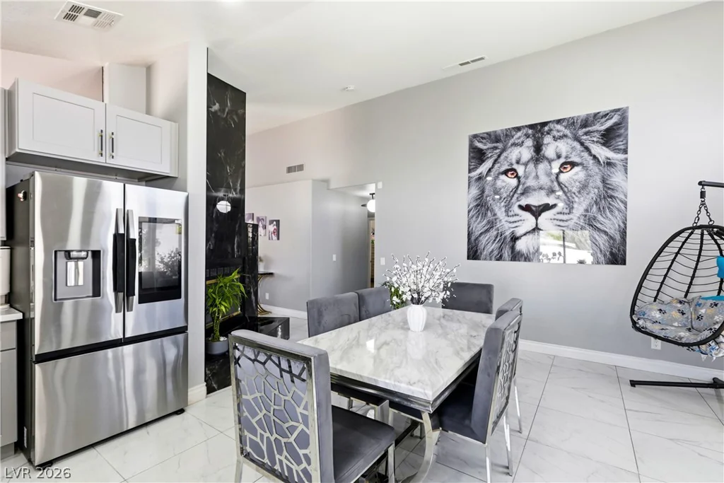 7535 Meadowoak, Las Vegas, NV 89147