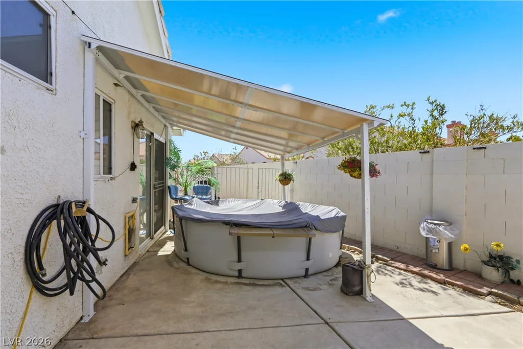 7535 Meadowoak, Las Vegas, NV 89147