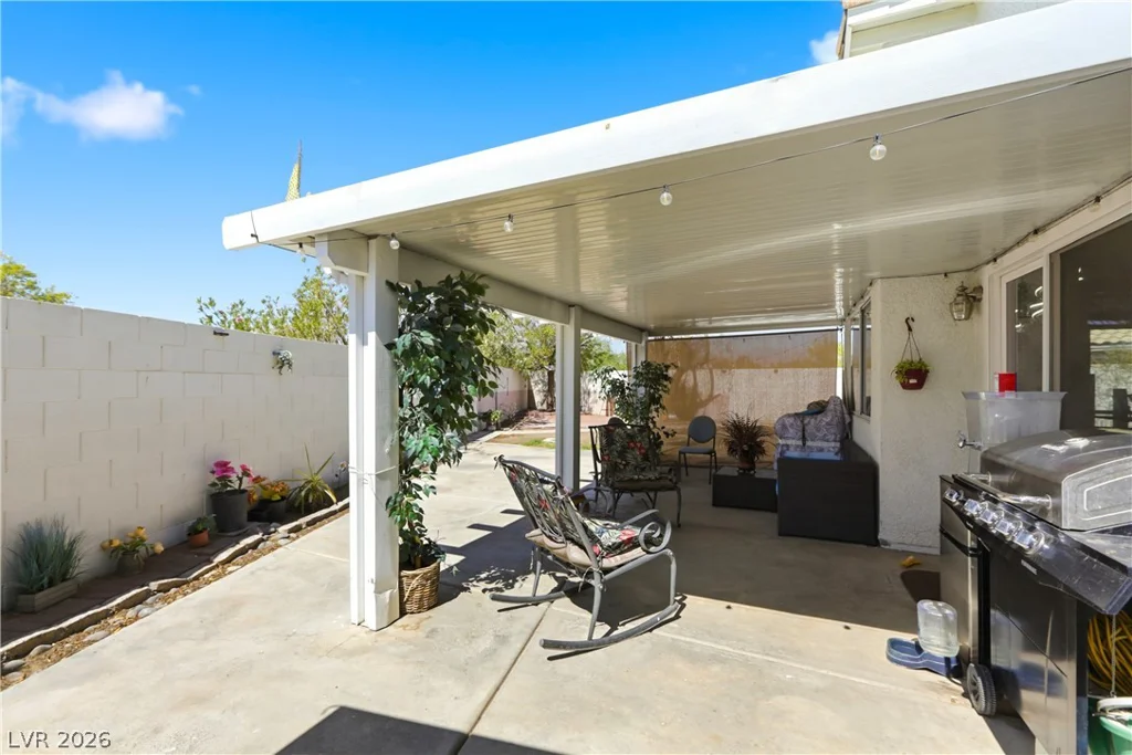 7535 Meadowoak, Las Vegas, NV 89147