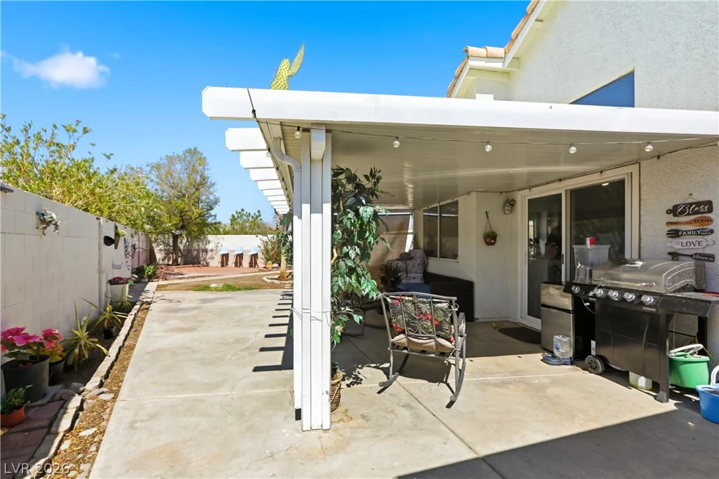 7535 Meadowoak, Las Vegas, NV 89147