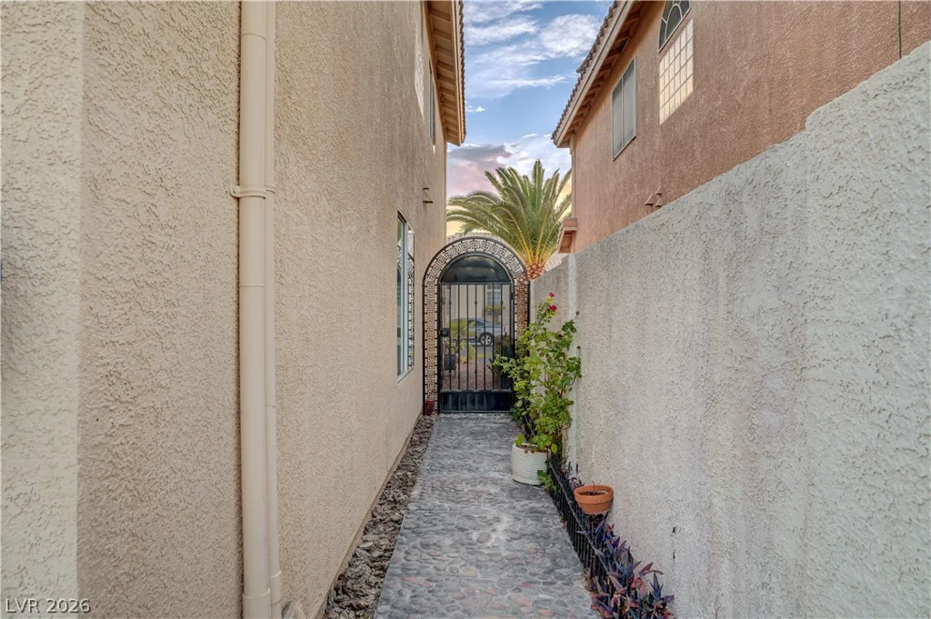 3536 Prairie Meadow, Las Vegas, NV 89129