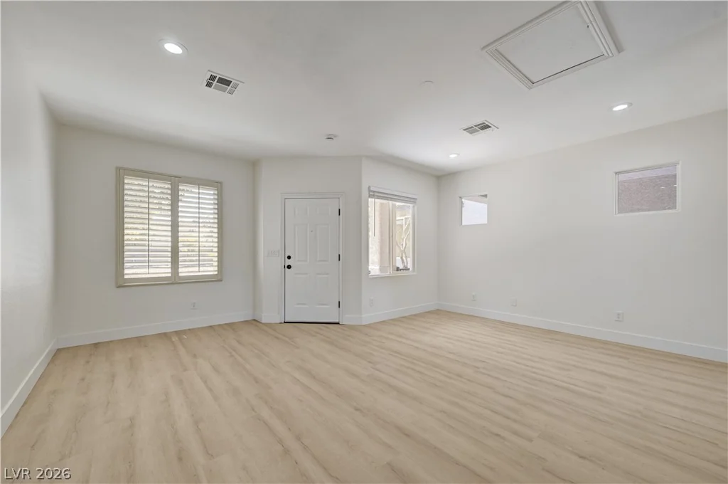 5817 Christine Falls, Las Vegas, NV 89130