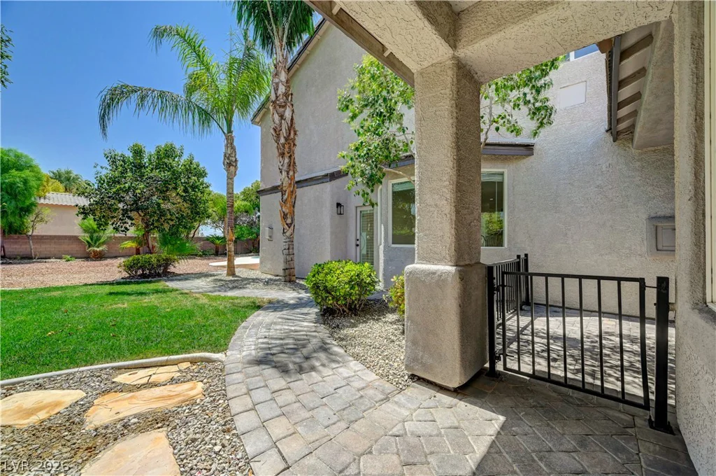 5817 Christine Falls, Las Vegas, NV 89130