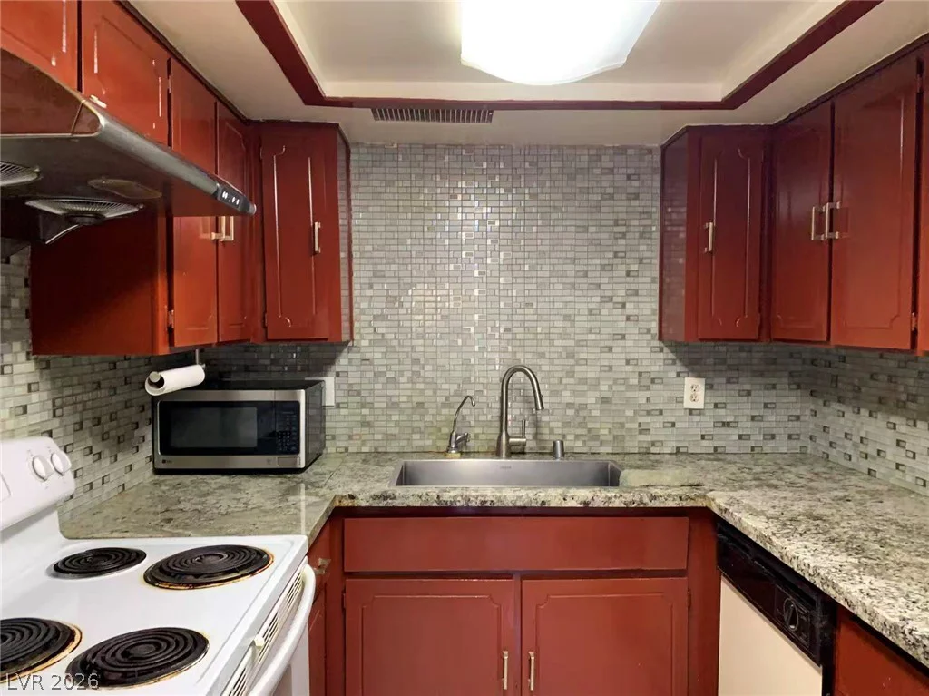 1897 Avacado, Henderson, NV 89014
