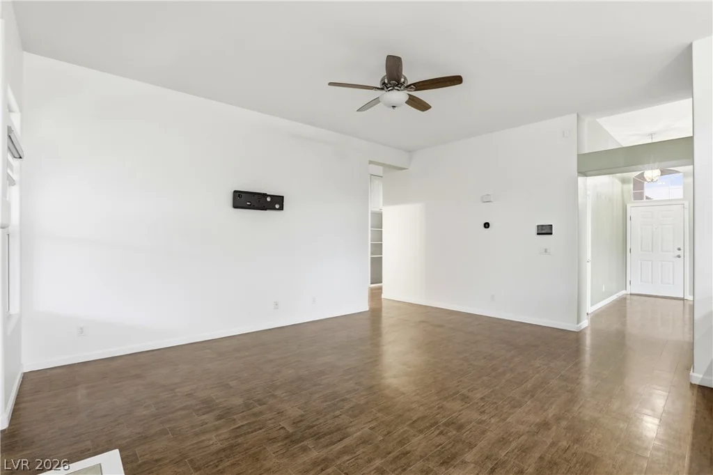 5871 Lost Valley, Las Vegas, NV 89113