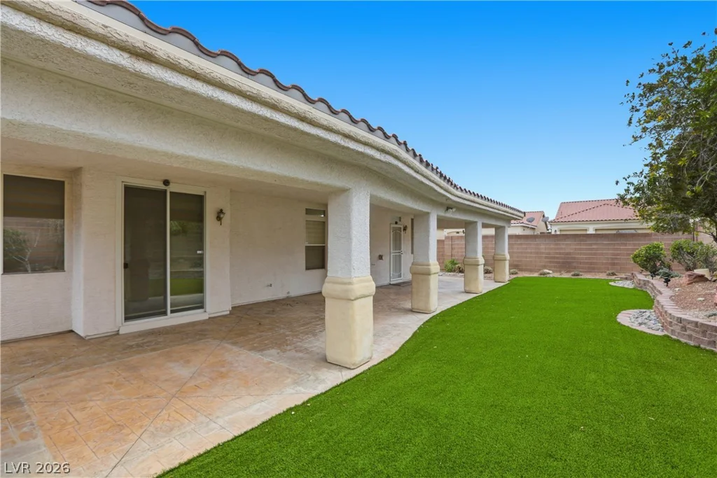 5871 Lost Valley, Las Vegas, NV 89113