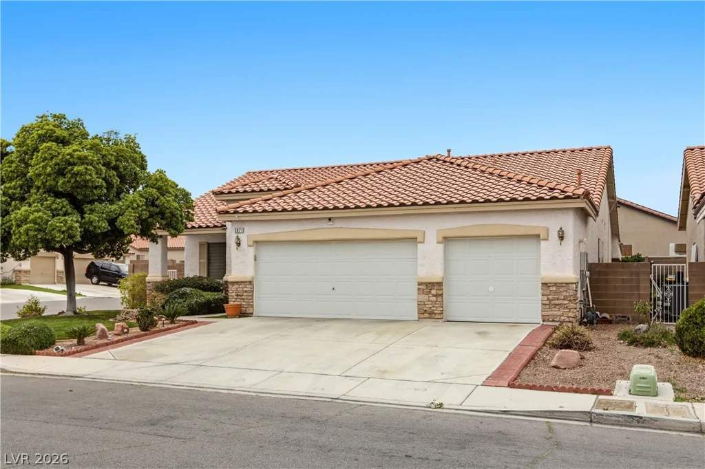 5871 Lost Valley, Las Vegas, NV 89113