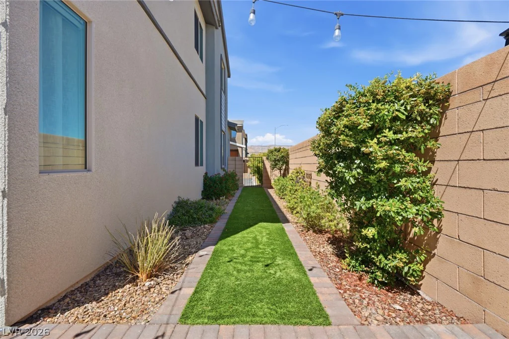 9254 Desert Pearl, Las Vegas, NV 89148