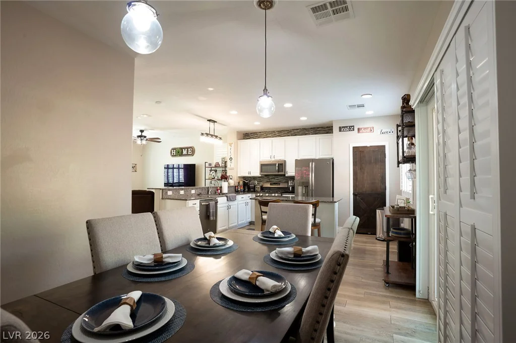 9796 Hearthfire, Las Vegas, NV 89178