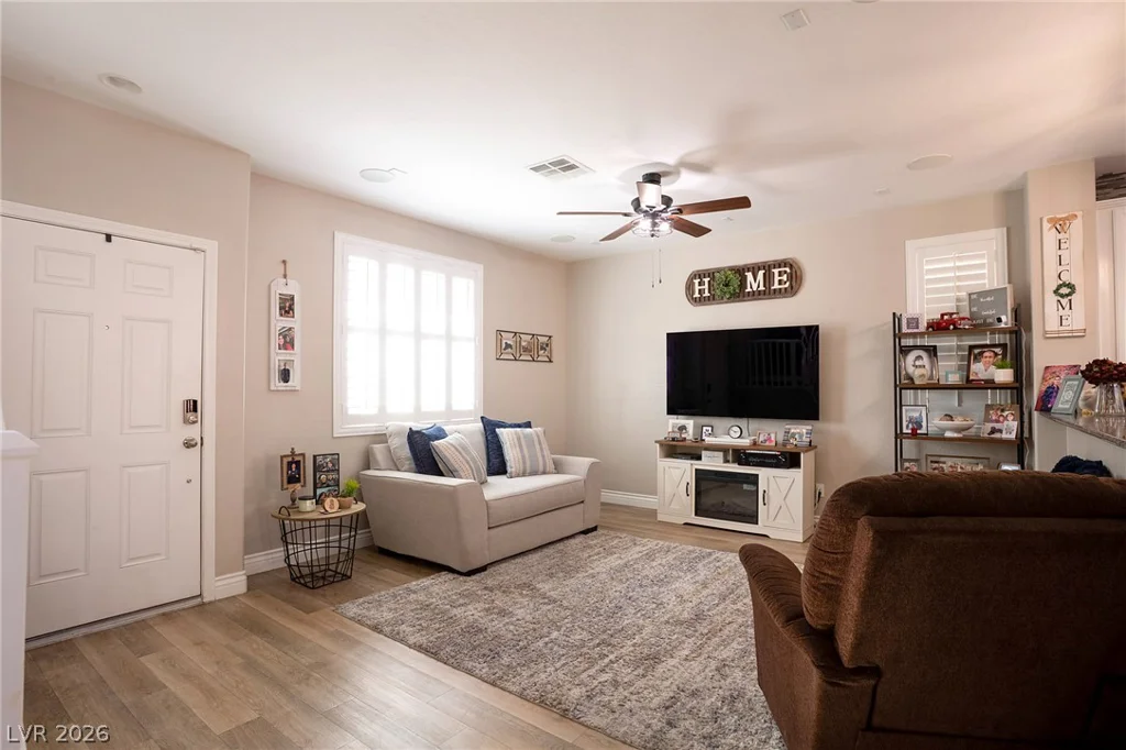 9796 Hearthfire, Las Vegas, NV 89178