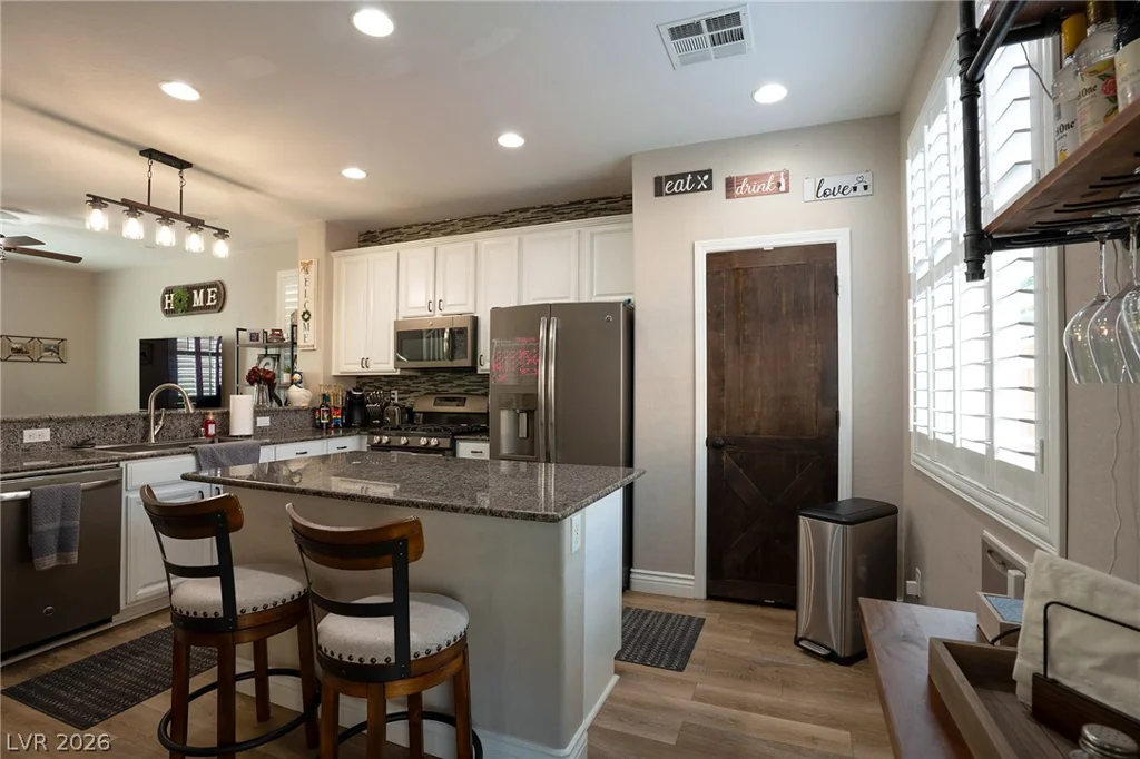 9796 Hearthfire, Las Vegas, NV 89178