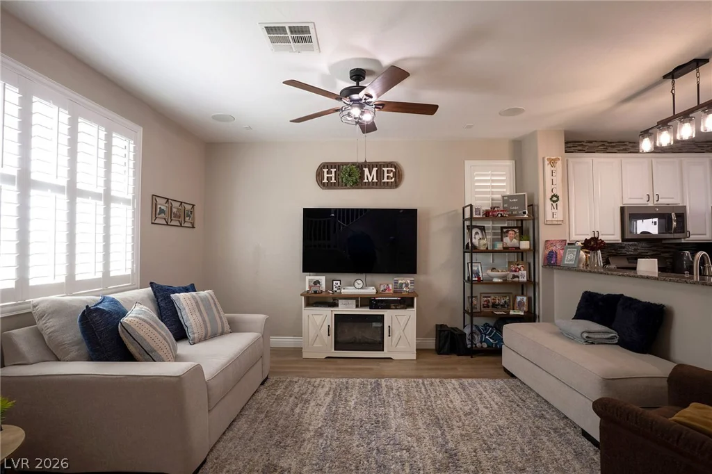 9796 Hearthfire, Las Vegas, NV 89178